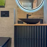 Huberta Hendera 아파트 옐레니아구라