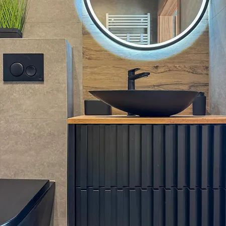 Huberta Hendera 아파트 옐레니아구라